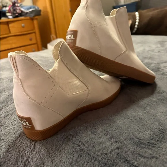 Sorel Cream Ankle Booties - Picture 3 of 7